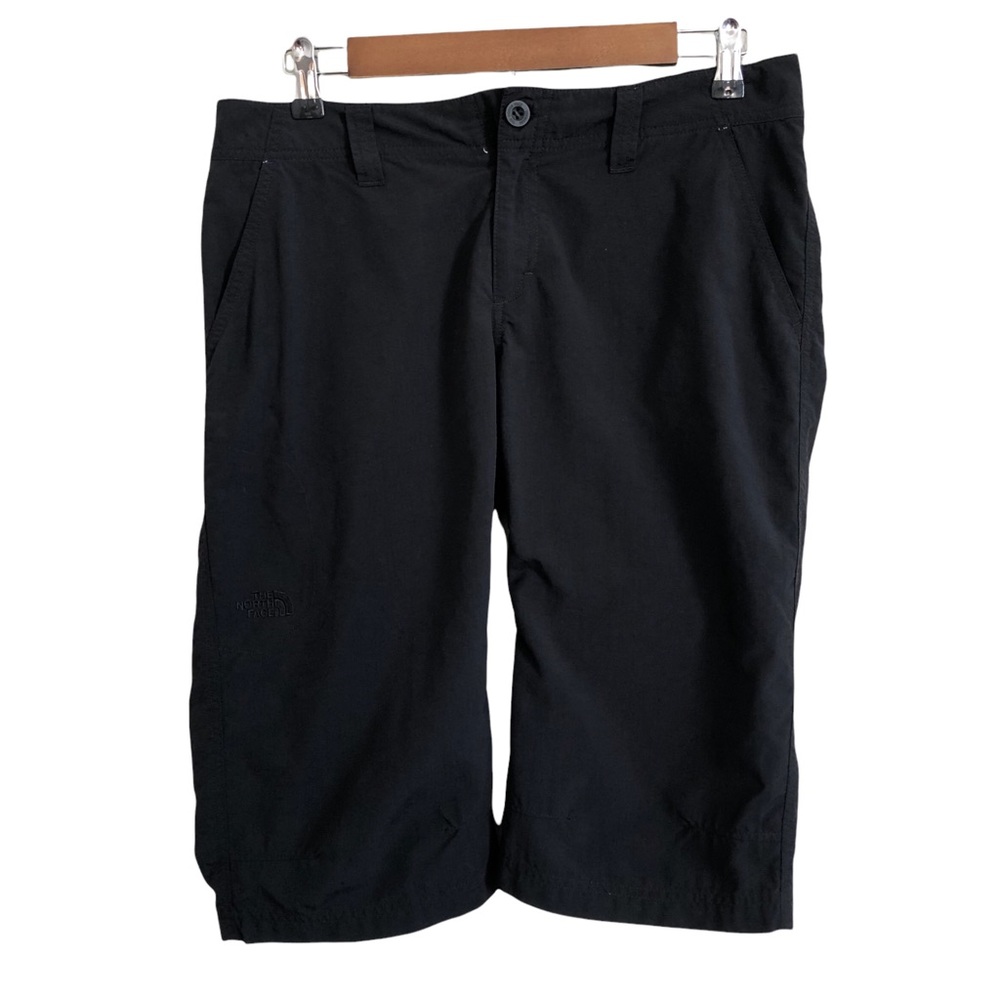 The North Face | Women's ARRE Black Cargo Bermuda Hiking Shorts | 10